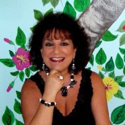 Headshot of Sandy Axelrod from The Traveling Locavores.