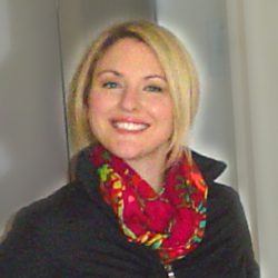 Headshot of Stacey from The Sugar Coated Cottage.